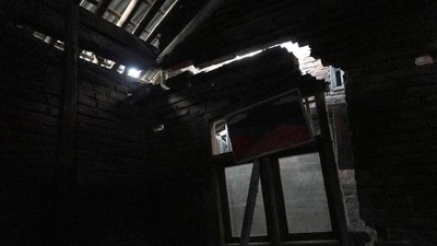 Potret Kerusakan Akibat Tanah Gerak di Cilacap