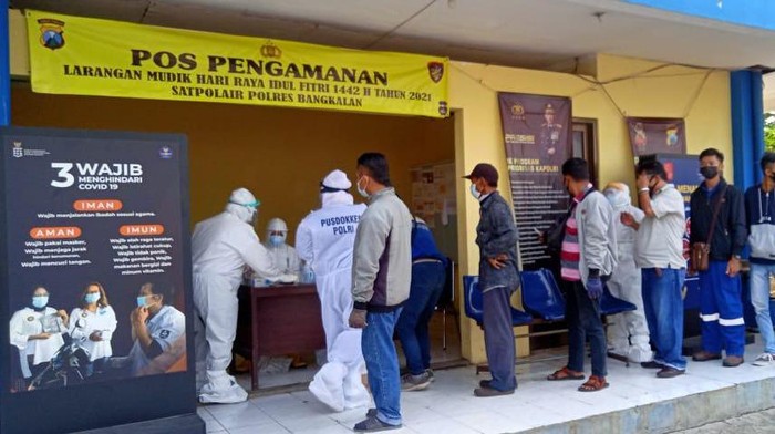 Penumpang Kapal Fery ke Surabaya jalani swab antigen