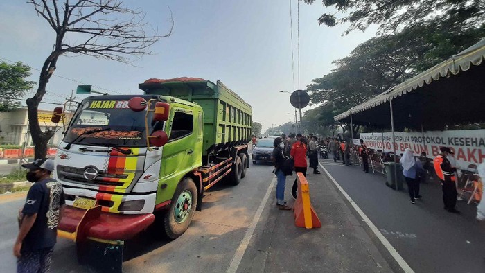 penyekatan di suramadu hari ketiga