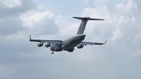 Dalam pesawat jumbo C-17 Globe Master tersebut diangkut ground crew, teknisi, peralatan, dan sekitar 80 orang personel yang akan terlibat dalam latihan. (Instagram @sgnatr_)