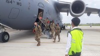 Sejumlah personel AU Amerika Serikat tiba lebih cepat dari waktu acara karena akan mengikuti protokol kesehatan berupa isolasi. (Dok Kapentak Lanud RSN)