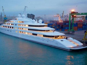 Kalau Uangmu Pas-pasan, Pikir-pikir Lagi Deh Beli Superyacht!