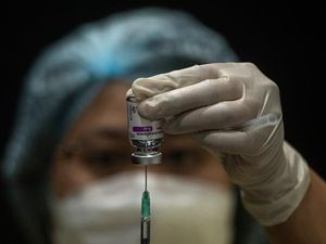 Antisipasi Varian Delta, Negara Ini Suntikkan Booster Vaksin untuk Lansia