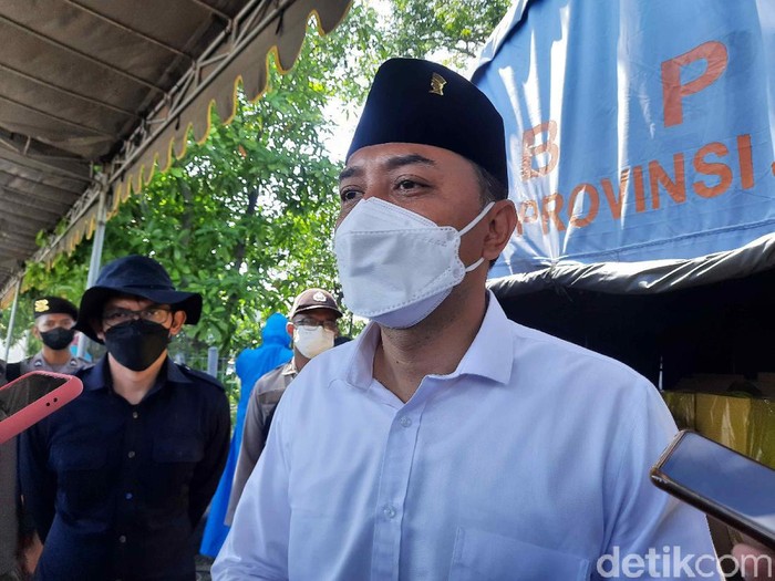 Penyekatan dan tes COVID-19 di Suramadu sisi Surabaya mulai kondusif. Tidak seperti pada hari pertama pada Minggu (6/6), yang membuat macet hingga 3,5 km.