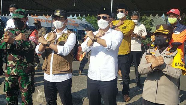 wali kota surabaya eri cahyadi dan Bupati Bangkalan Abdul Latif Imron Amin