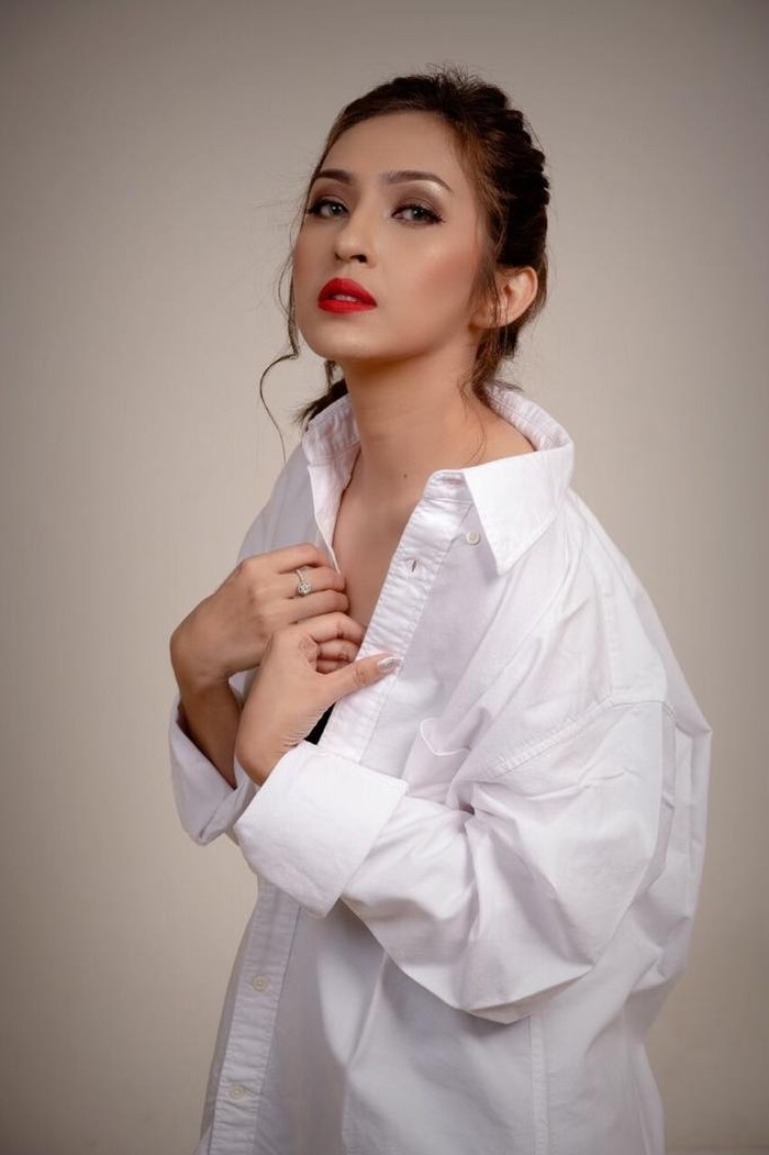 yani melwani yani melwani