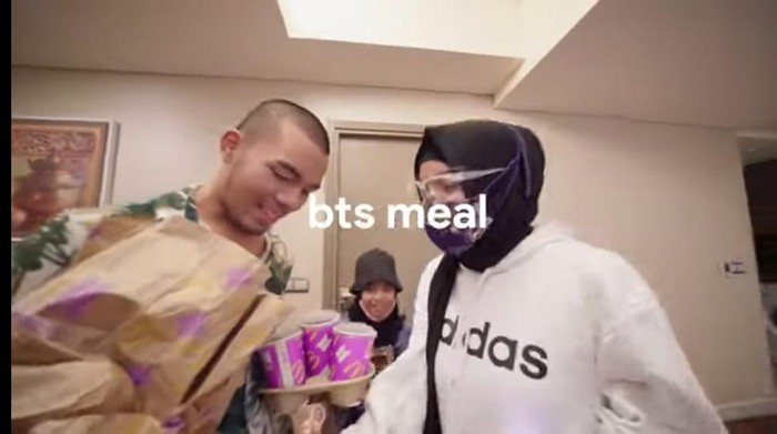 Adik Atta Halilintar Borong BTS Meal di Malaysia, Review Rasanya Bikin Geleng Kepala Adik Atta Halilintar Borong BTS Meal di Malaysia, Review Rasanya Bikin Geleng Kepala