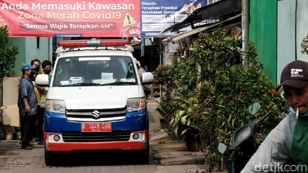Ambulans Khusus COVID-19 Makin Sigap Jemput Pasien Positif