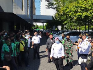 Antrean BTS Meal Sempat Picu Kerumunan Tiga Gerai McD di Surabaya