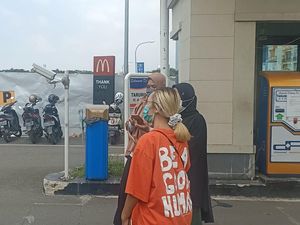 800 Army Karawang Berebut BTS Meal, Rela Antre Berjam-jam