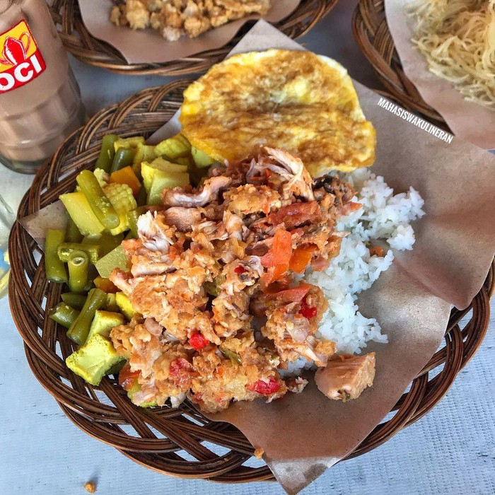 Ayam kaki lima di Yogyakarta 5 Ayam Geprek dan Bakar Murah Meriah Rp 10.000 di Yogyakarta