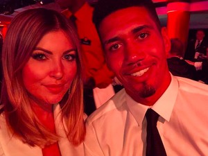 Mantan Bek Manchester United dan Istrinya Ngaku Lihat UFO