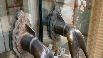 Gagang pintu yang unik. Foto: Brightside