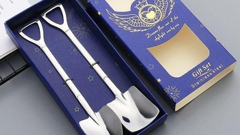 Sendok es krim berbentuk sekop. Foto: Brightside