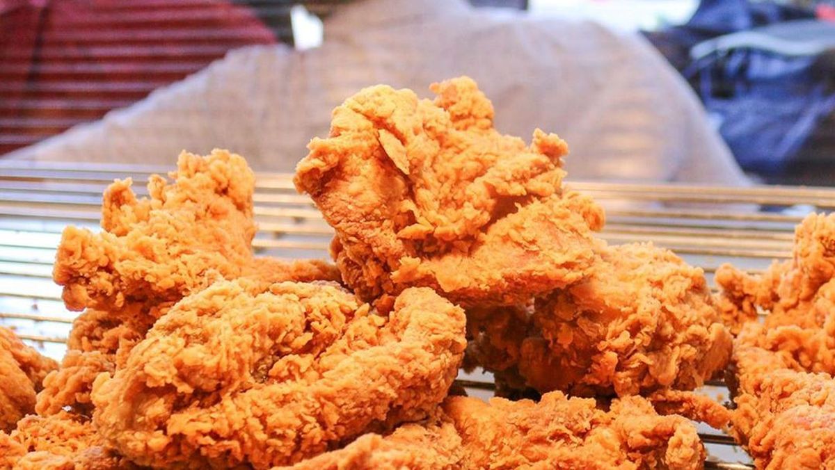 Cuan Gede di Balik Menjamurnya Bisnis Fried Chicken Gerobakan