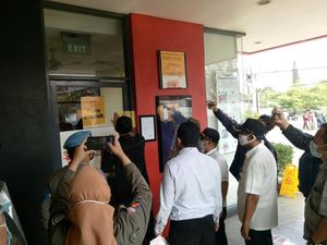 Kesal Satpol PP Berujung Tutup McD Bandung Gegara Promo BTS Meal