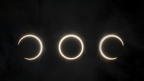 Foto kombo proses terjadinya gerhana matahari cincin di lihat dari Batam, Kepulauan Riau, Rabu (26/12/2019). ANTARA FOTO/M N Kanwa/foc.