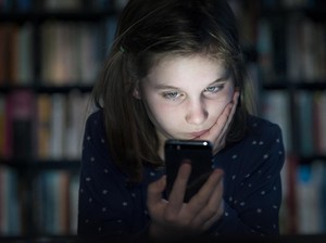 Sisi Gelap Media Sosial bagi Anak & Kaum Perempuan: Cyberbullying-Stereotip Gender