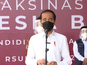 Bareng Menkes-RK, Jokowi Tinjau Vaksinasi COVID-19 di RSUI Depok