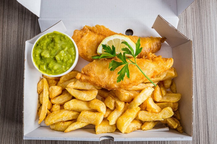 Pria Ini Kaget Bayar Rp 1 Juta untuk 4 Porsi Fish and Chips Keluarganya