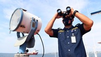 Mereka berpatroli untuk menjaga laut Indonesia dari segala bentuk gangguan dan ancaman serta mencegah dan menangani kerusakan lingkungan laut.