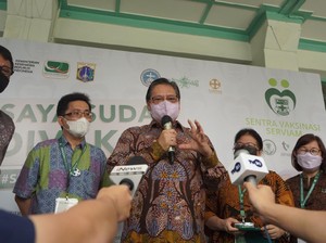 Pemakaian Masker di Bawah 60%, Airlangga: Masyarakat Jangan Kendor!