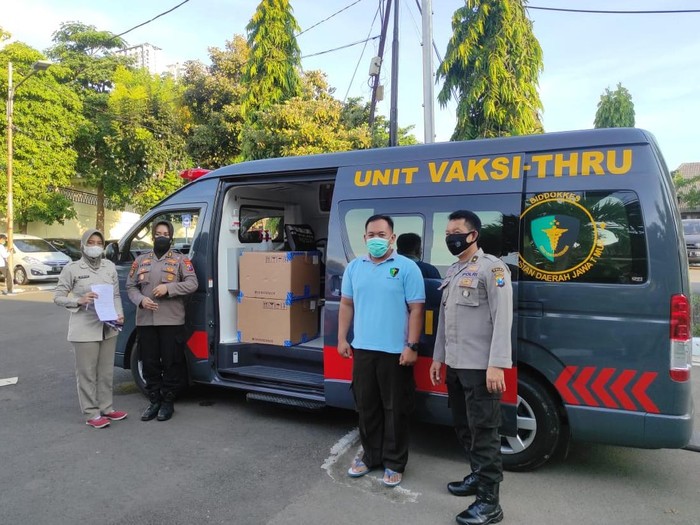 Operator Tambang Emas Kirim 1.500 Paket Swab Antigen untuk Penyekatan Suramadu