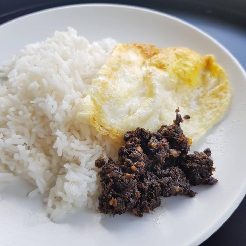 Pasangan Tunanetra Jualan Sambal Saat Pandemi, Raup Rp 8,9 Juta Seminggu!