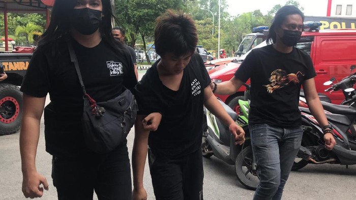Pemuda bunuh ibu mantan bos di Batam lantaran dendam karena dipecat.