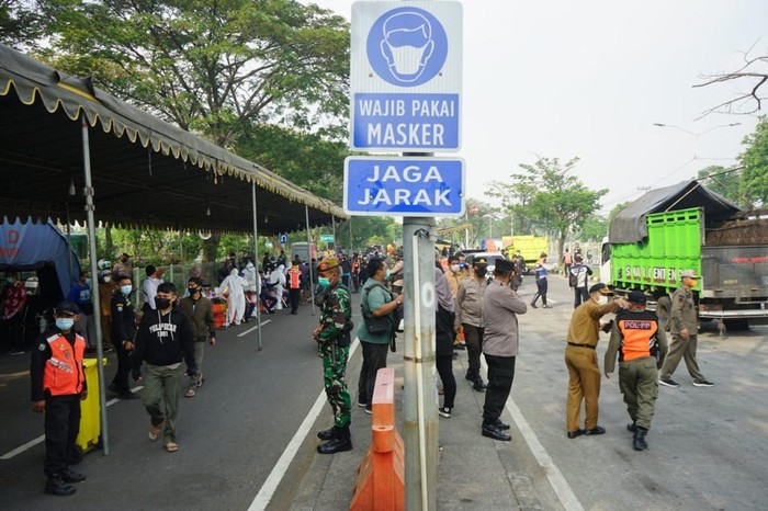 penyekatan di suramadu hari keempat