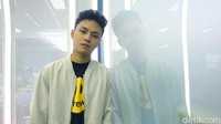 Petrus Mahendra alias Mahen mengeluarkan album perdananya, Sebuah Cerita, belum lama ini. Foto: Muhammad Ridho