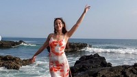 Pevita Pearce saat ini tengah banyak mengisi waktunya untuk berlibur. Foto: dok instagram