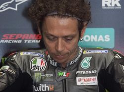 Bos Ducati Prihatin Lihat Valentino Rossi