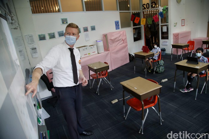 Sekolah bertaraf internasional tersebut telah melakukan uji coba belajar tatap muka dengan menerapkan protokol kesehatan ketat.