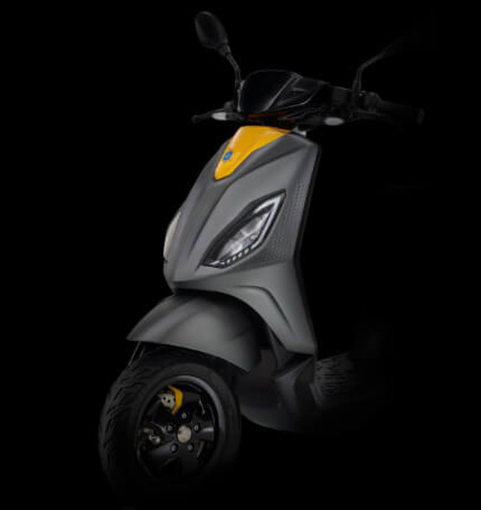 Skuter listrik Piaggio One
