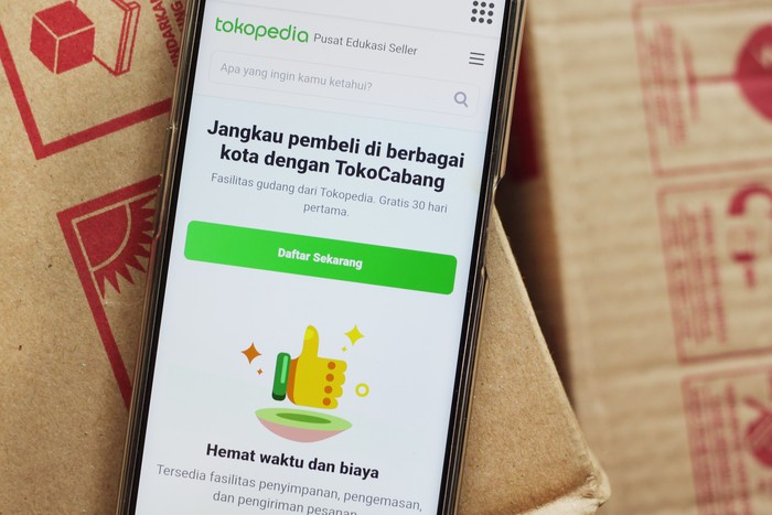 TokoCabang Tokopedia bantu pelaku bisnis lokal naikkan jumlah pesanan hingga 3 kali lipat.