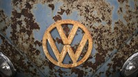 Pada akhir 1967, Volkswagen memperkenalkan generasi kedua dari Kombi. Model ini diproduksi di Jerman sampai 1979, sedangkan di Meksiko sampai tahun 1994. Model sebelum 1971 disebut T2a dan setelah 1979 disebut T2b.  