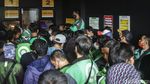 Waduh! Gegara BTS Meal, Ojol Berkerumun di McD