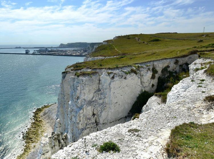 Foto Pantai Ikon Inggris yang Dijual Rp 20 Ribuan