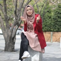 TKI asal Banjarnegara ini sukses jadi YouTuber di Korea Selatan. TKI itu bernama Leli Lestari atau yang lebih dikenal dengan Zhiee Leely di YouTube. Wolipop sudah pernah mewawancarai Zhiee.  Foto: Instagram: @zhieeleely.