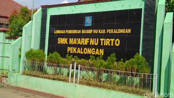 11 Guru dan 6 murid SMK Maarif NU Tirto Kabupaten Pekalongan kena Corona
