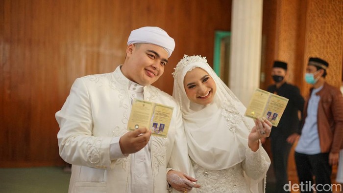 Momen-momen pernikahan Ameer Azzikra dan Nadzira Shafa