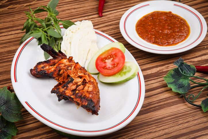 Wargi Bandung! Ini 5 Tempat Makan Ayam Bakar Enak untuk Dicoba