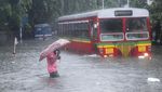 Banjir Hingga Bangunan Runtuh Gegara Hujan Lebat di India