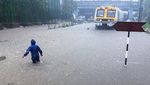 Banjir Hingga Bangunan Runtuh Gegara Hujan Lebat di India