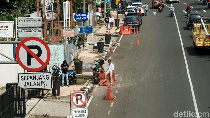 Begini Kondisi Trotoar Jalan Margonda yang Bakal Ditata Pemkot Depok Pemkot Depok dikabarkan akan menata trotoar di Jalan Margonda Raya. Proses penataan trotoar itu pun akan dilakukan dalam waktu dekat.