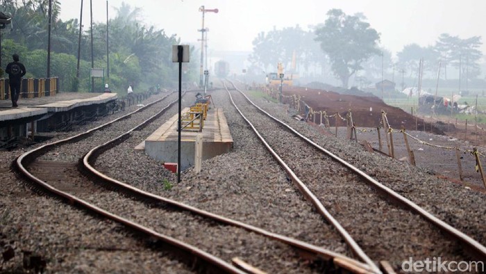 Pembangunan rel kereta api ganda atau double track Kiaracondong-Cicalengka terus dipercepat. Sejauh mana progres pembangunan proyek ini?