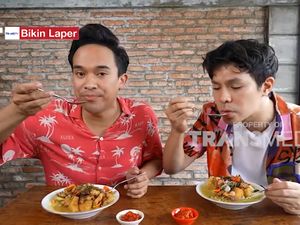 Bikin Laper! Fero Walandouw Cicip Sate Kuah Wates yang Gurih Mantul