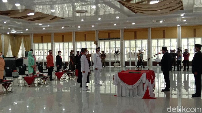 Gubernur Sumatera Utara, Edy Rahmayadi melantik Bupati dan Wakil Bupati Kabupaten Nias