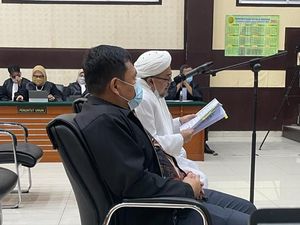Sempat Ditawarkan Hakim ke Habib Rizieq, Bagaimana Aturan Main Grasi?